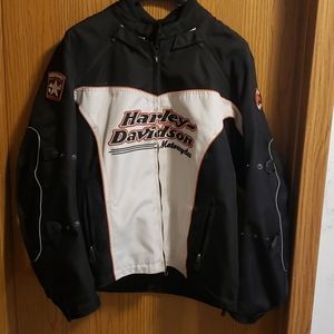 Harley-davidson riding jacket..all zippers work